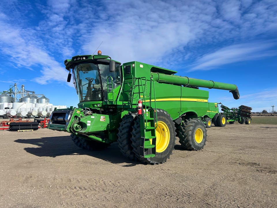 John Deere S680