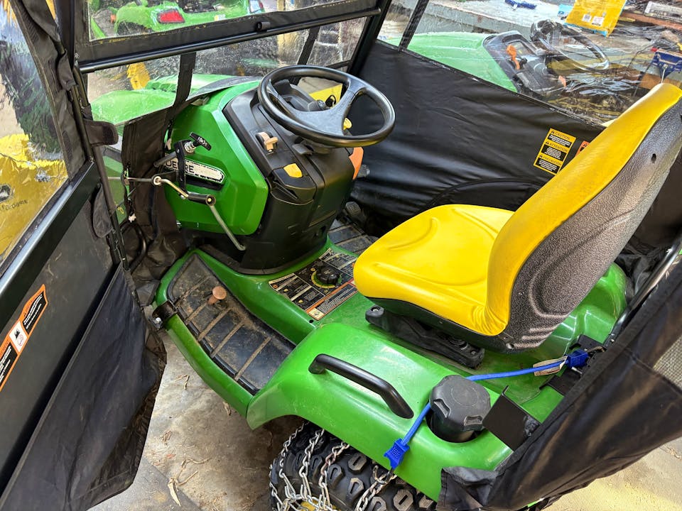 John Deere X590