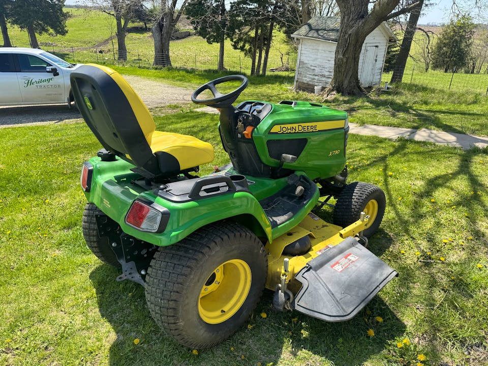 John Deere X730