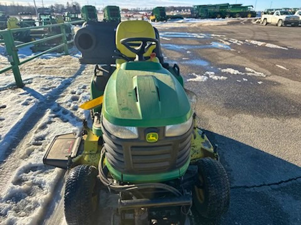 John Deere X734