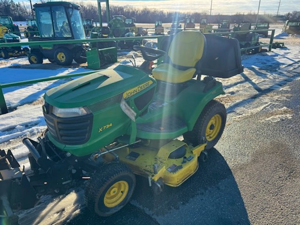 John Deere X734