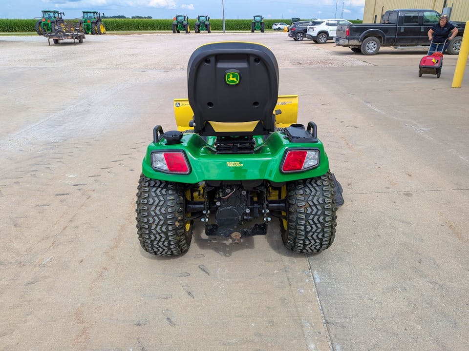 John Deere X739