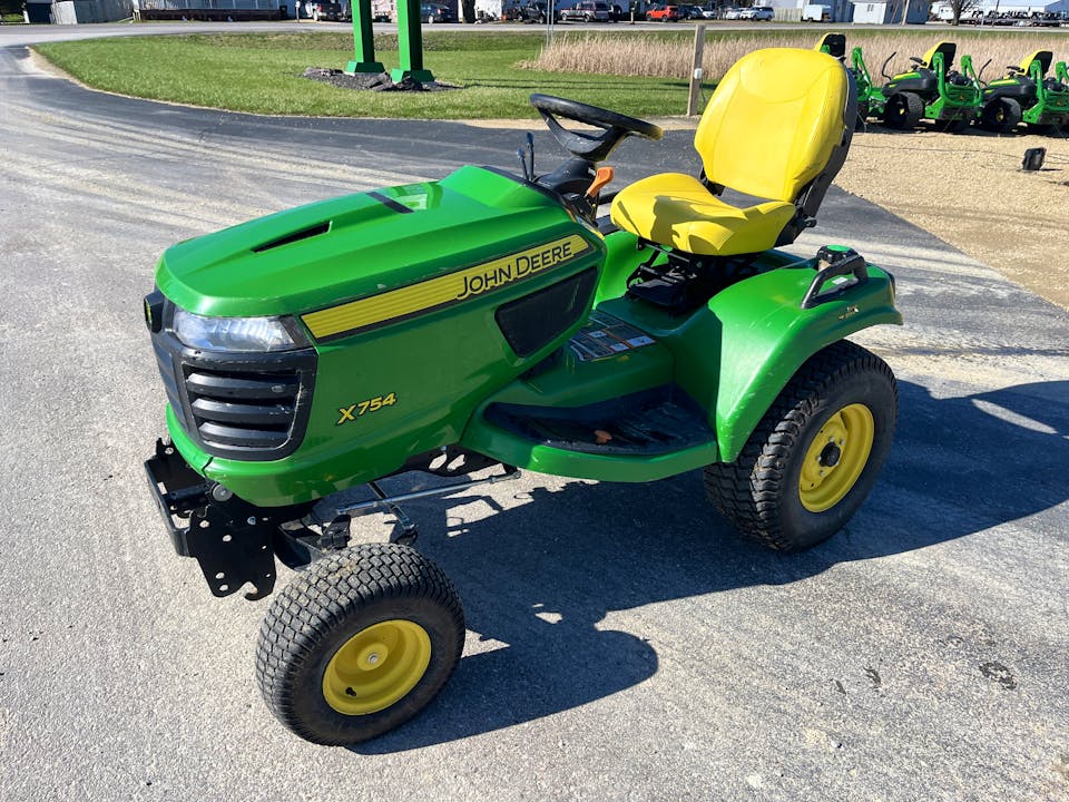 John Deere X754