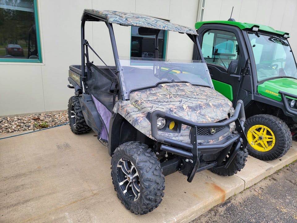 John Deere XUV590i