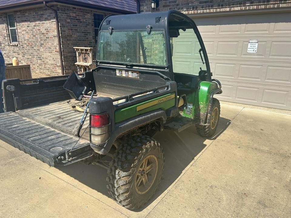 John Deere XUV825I GREEN