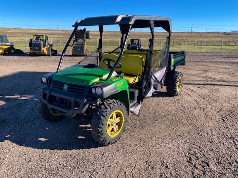 John Deere XUV825I S4