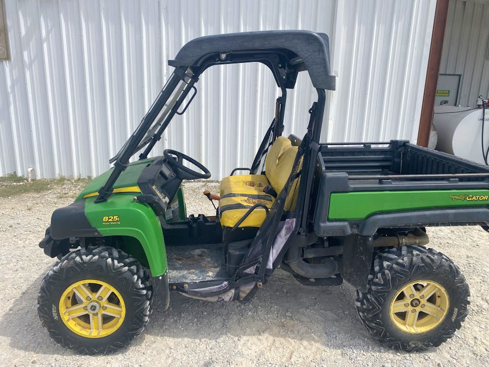 John Deere XUV825i