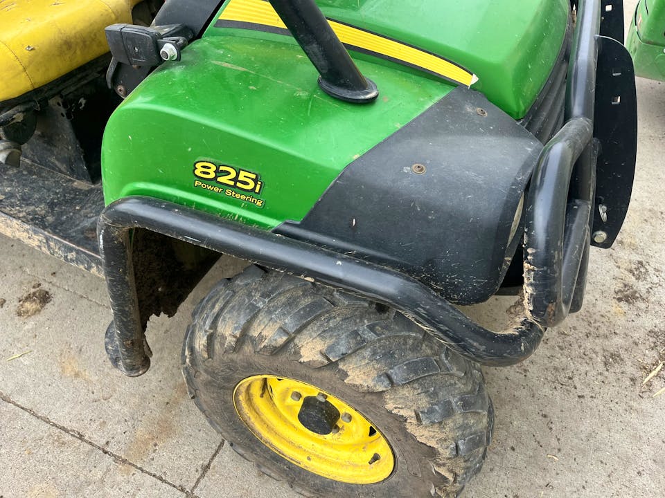 John Deere XUV825i