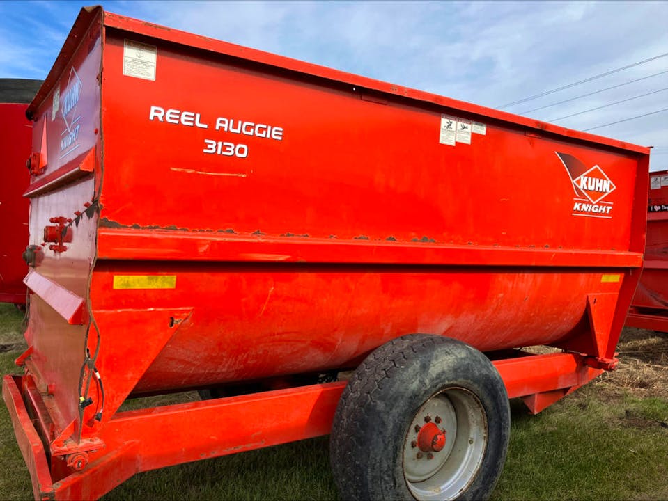 KUHN KNIGHT 3130 REEL AUGGIE MIXER