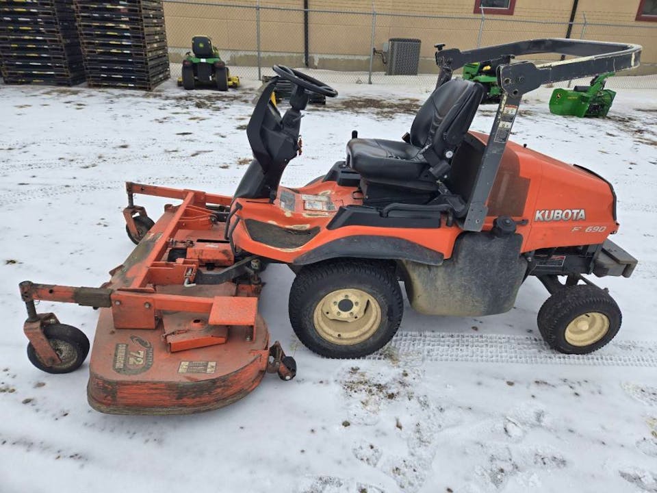 Kubota F2690