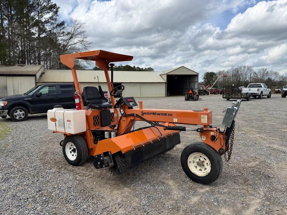 LayMor Sweepmaster 300 8HC