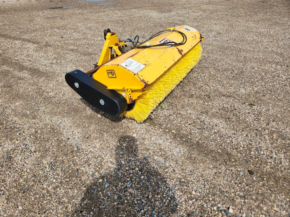 M-B Companies BROOM