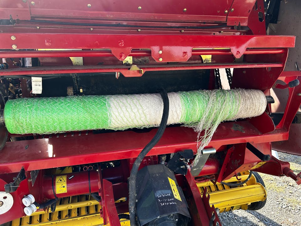 New Holland Rollbelt 460