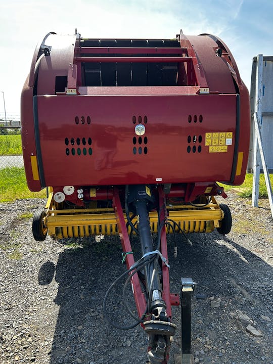 New Holland Rollbelt 460