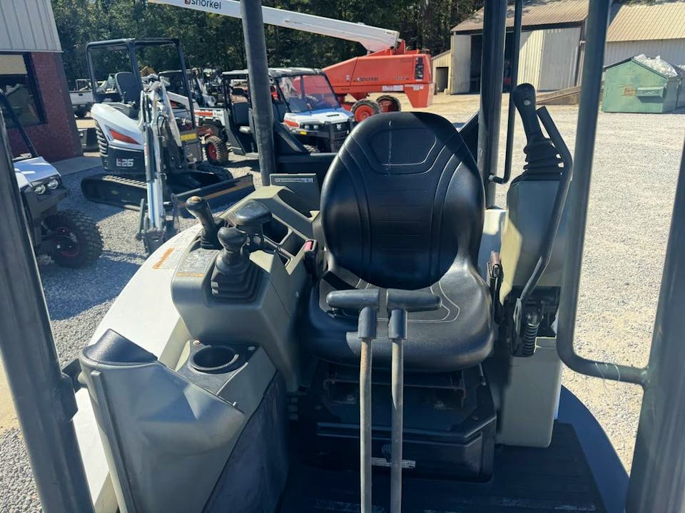 Bobcat E26