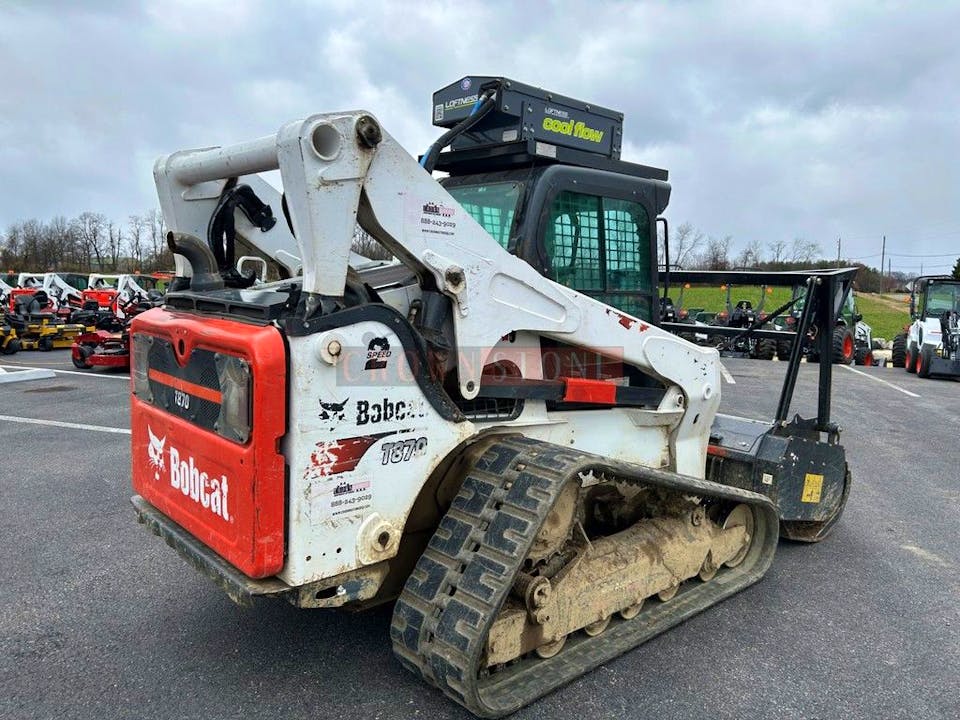Bobcat T870