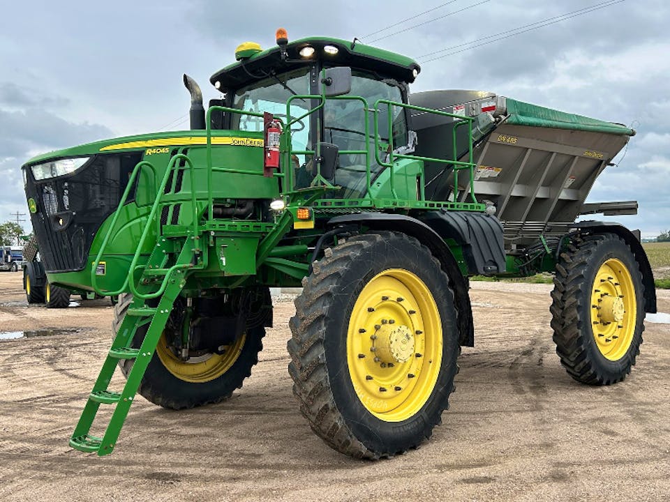 John Deere R4045