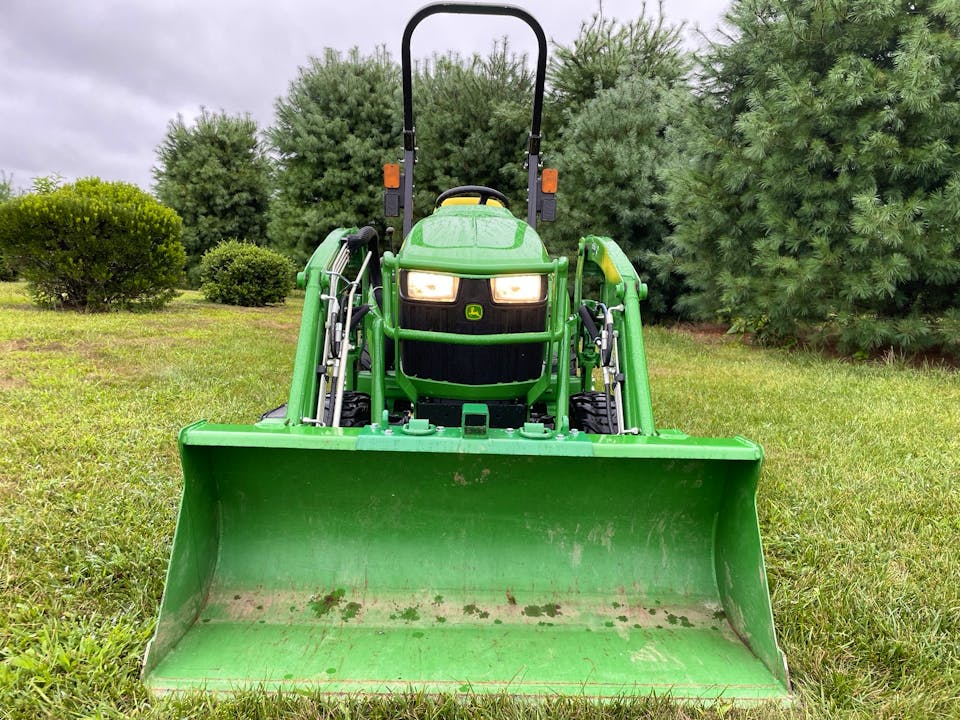 John Deere 1023E