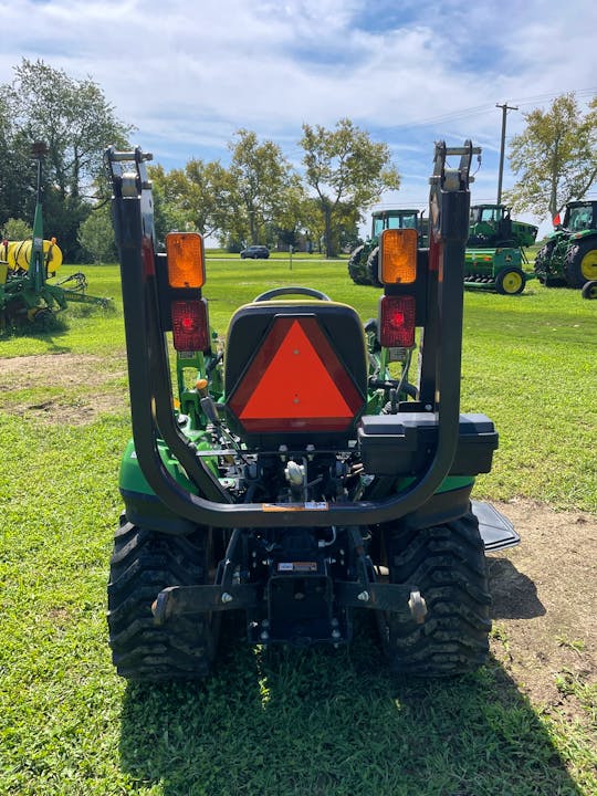John Deere 1023E