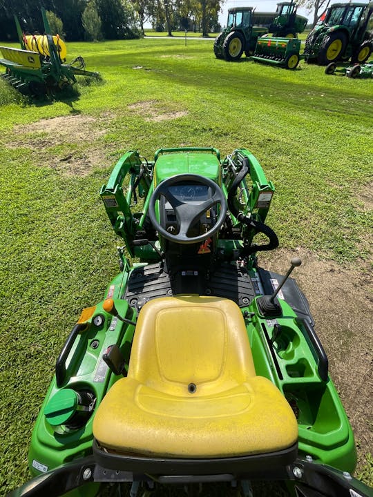 John Deere 1023E