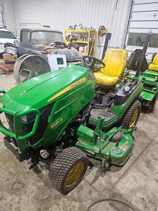 John Deere 1025R