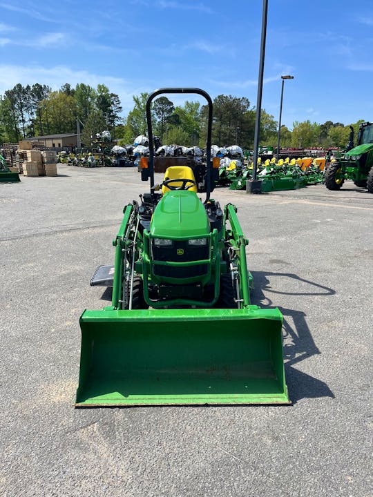 John Deere 1025R