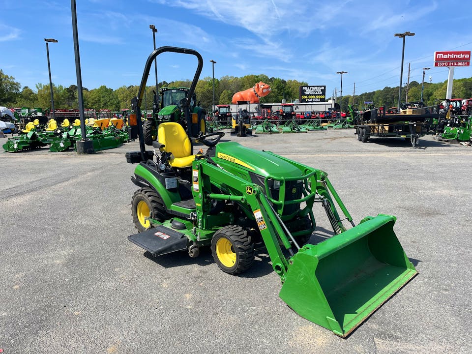 John Deere 1025R