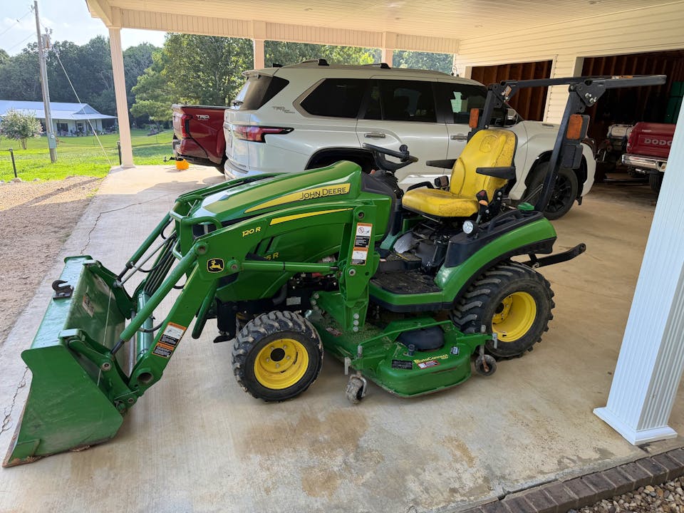John Deere 1025R