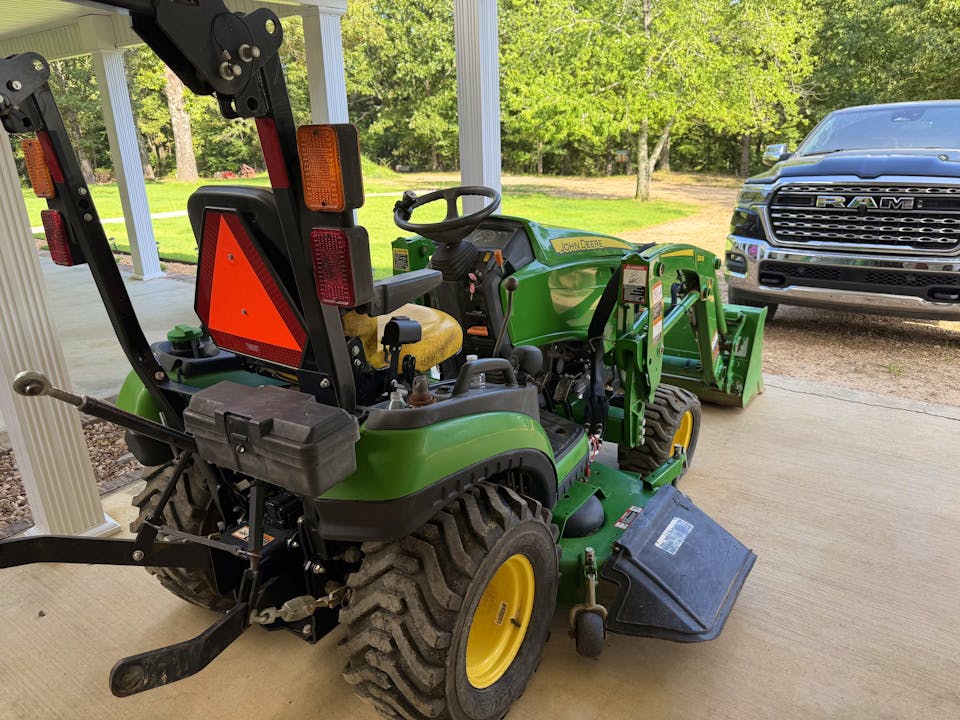 John Deere 1025R