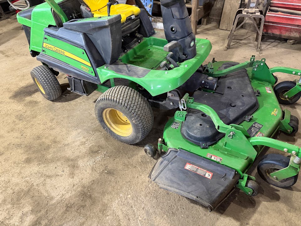 John Deere 1550