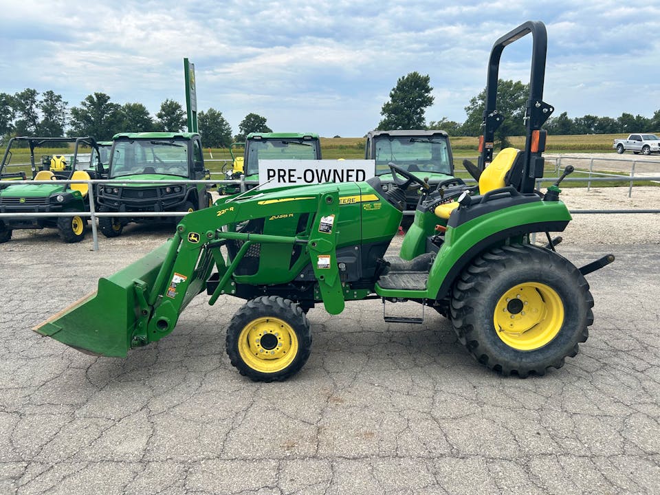 John Deere 2038R