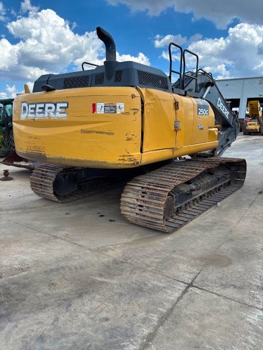 John Deere 250GLC