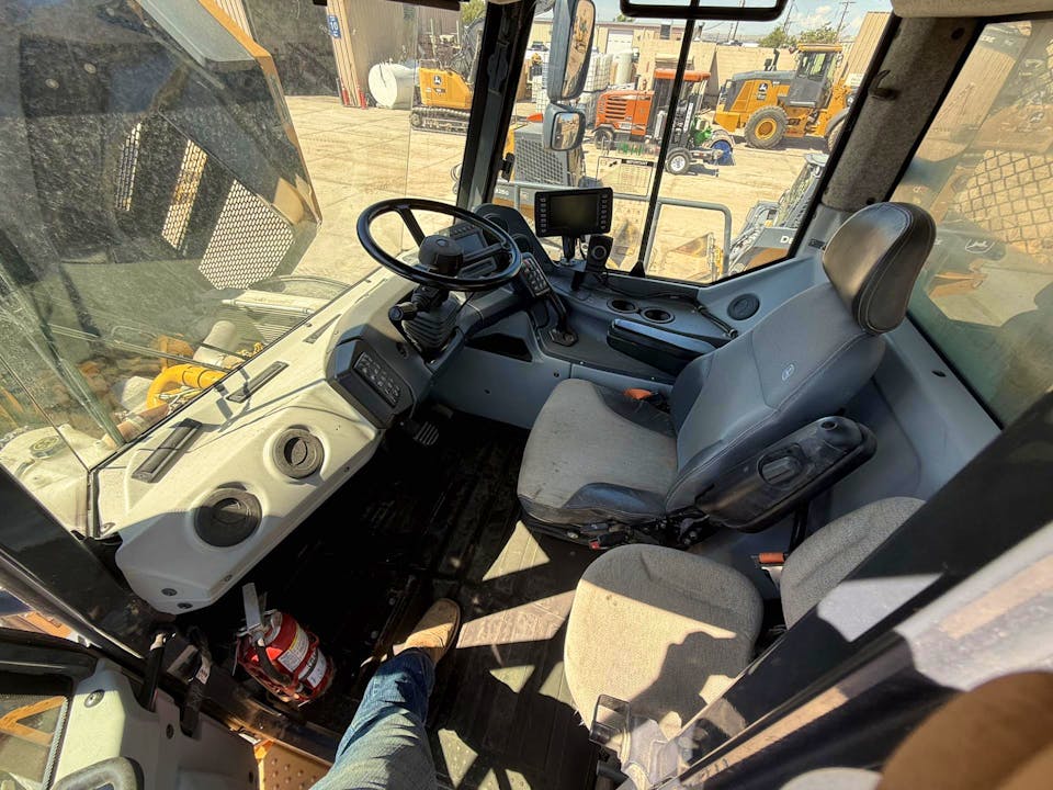 John Deere 260E