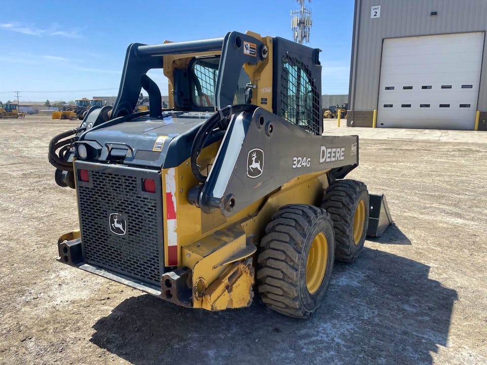 John Deere 324G