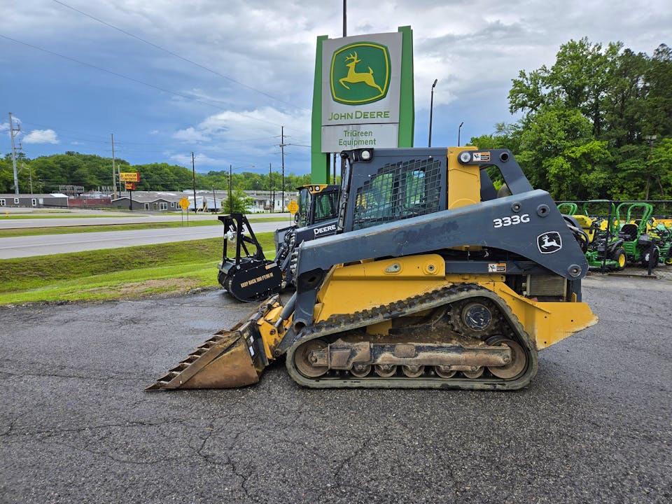 John Deere 333G