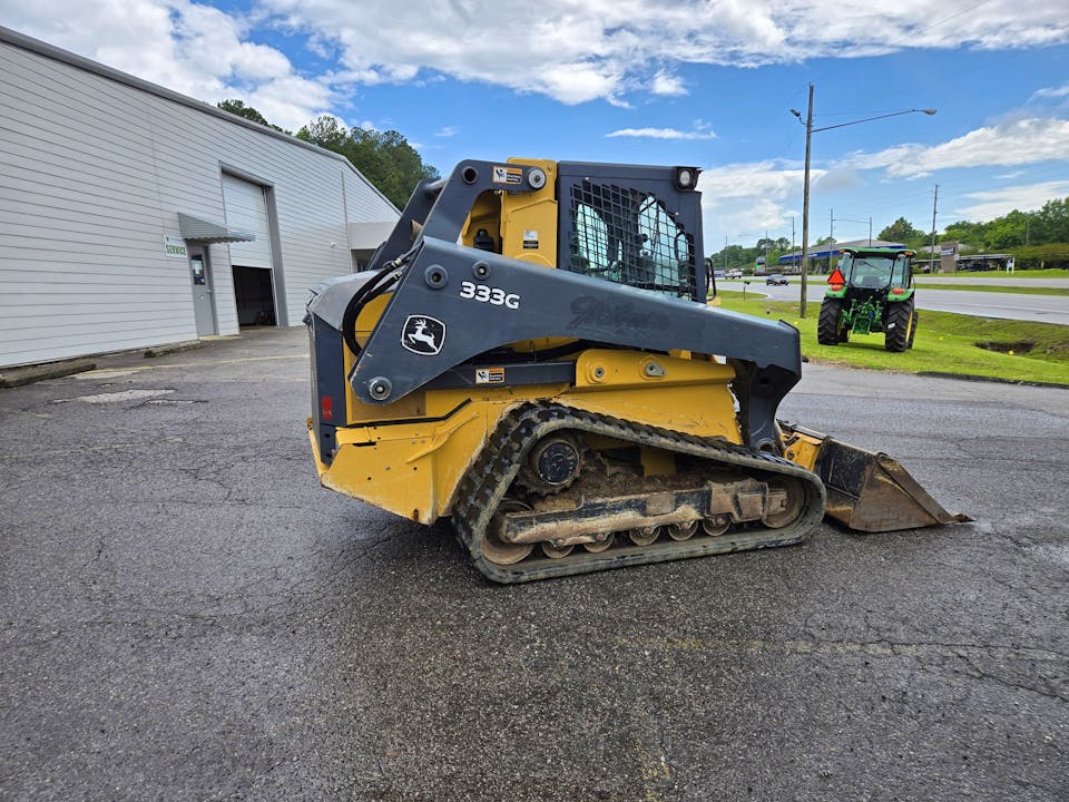 John Deere 333G