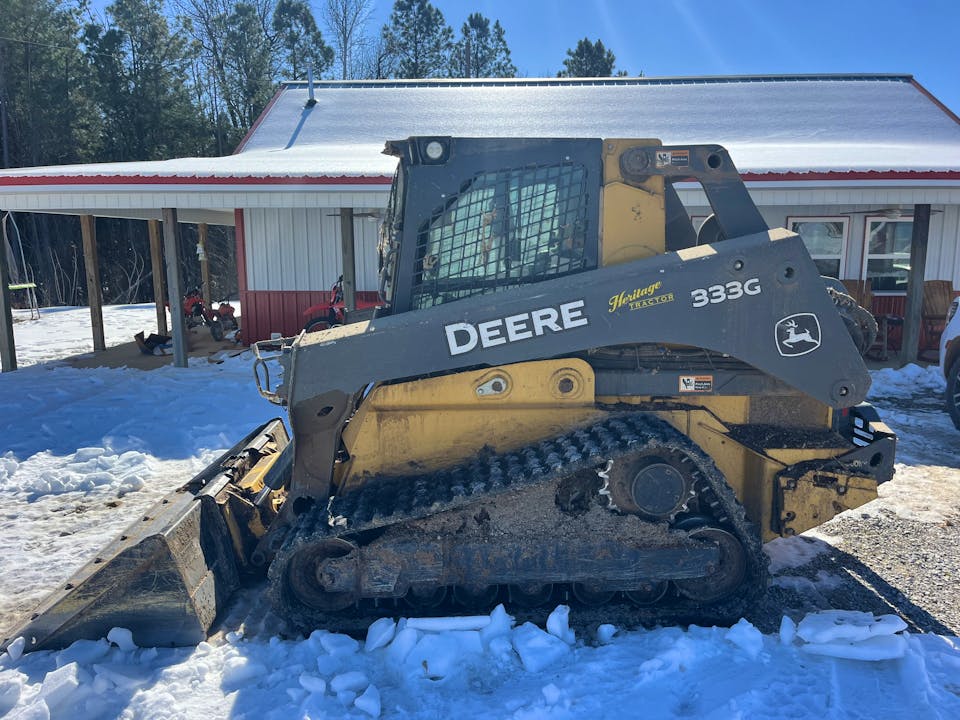 John Deere 333G