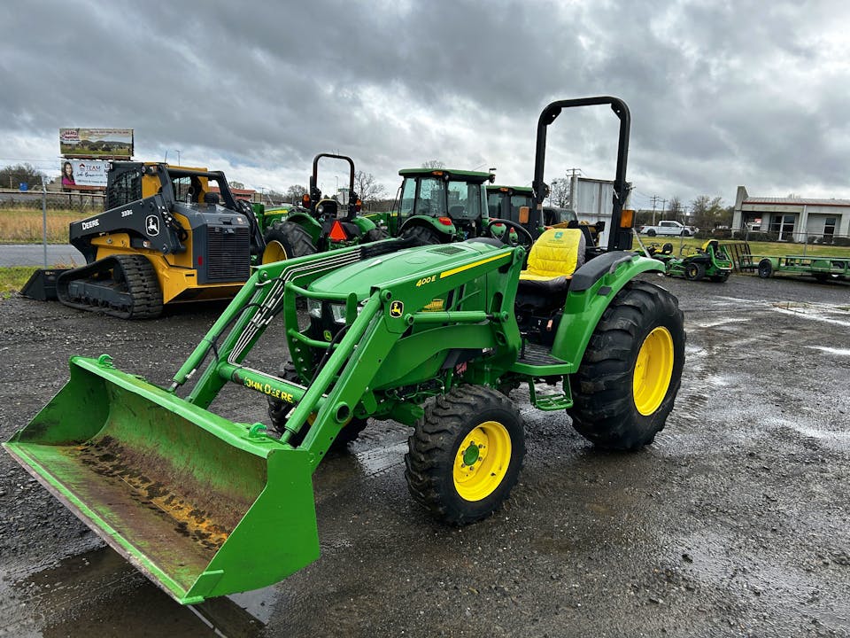 John Deere 4052M