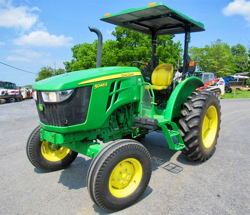 John Deere 5045E