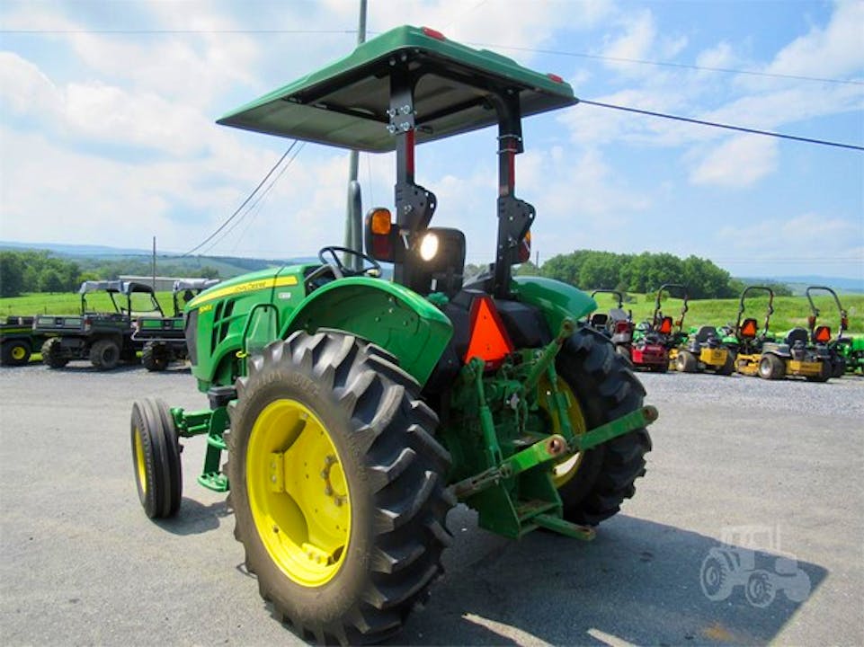 John Deere 5045E