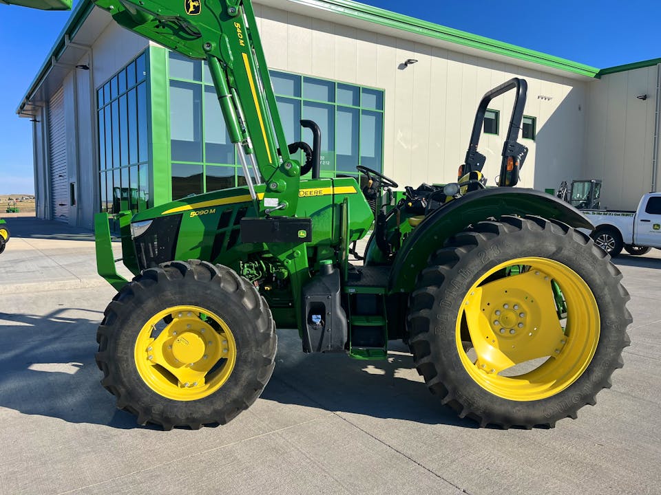 John Deere 5090M