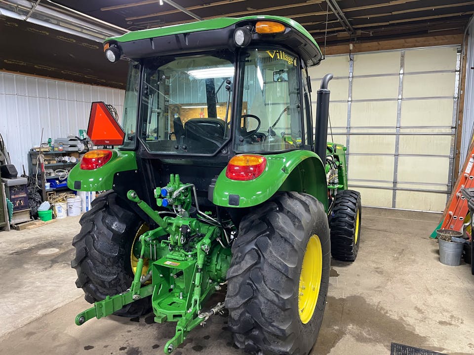 John Deere 5100E