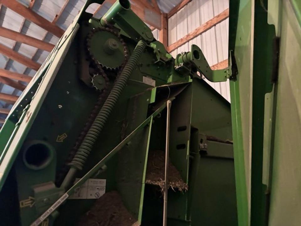 John Deere 560M