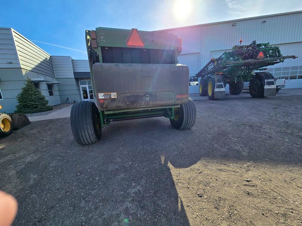 John Deere 560R