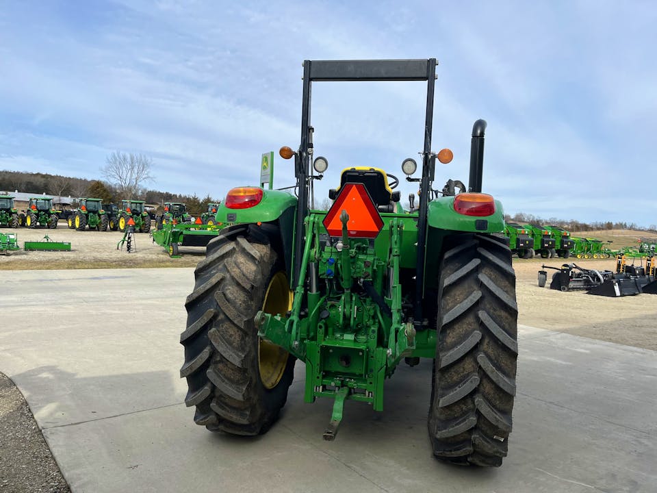 John Deere 6130M