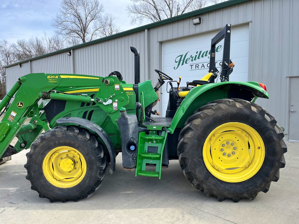 John Deere 6130M