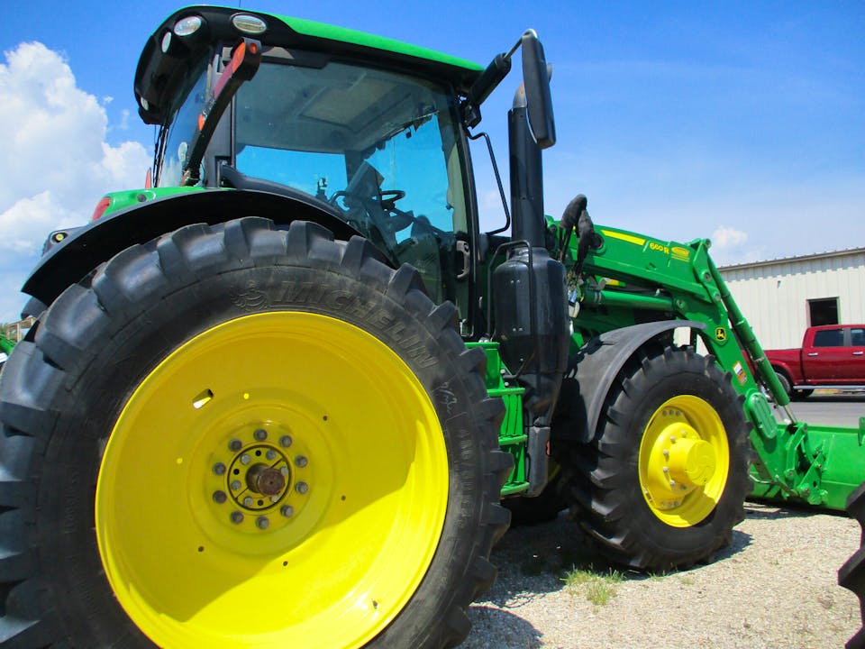 John Deere 6175R