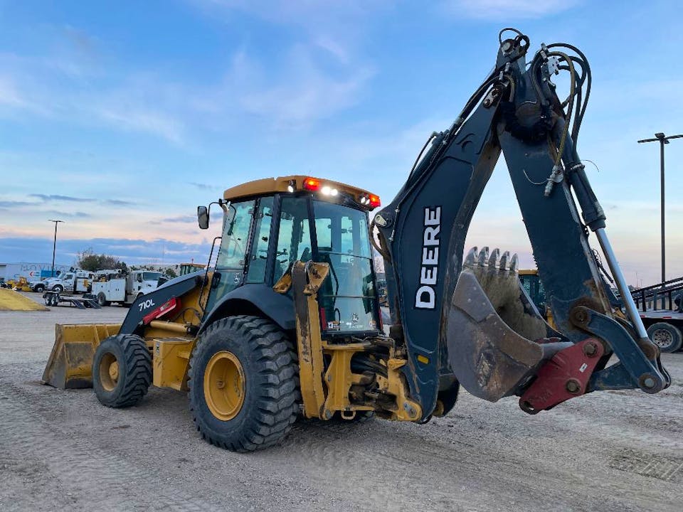 John Deere 710L
