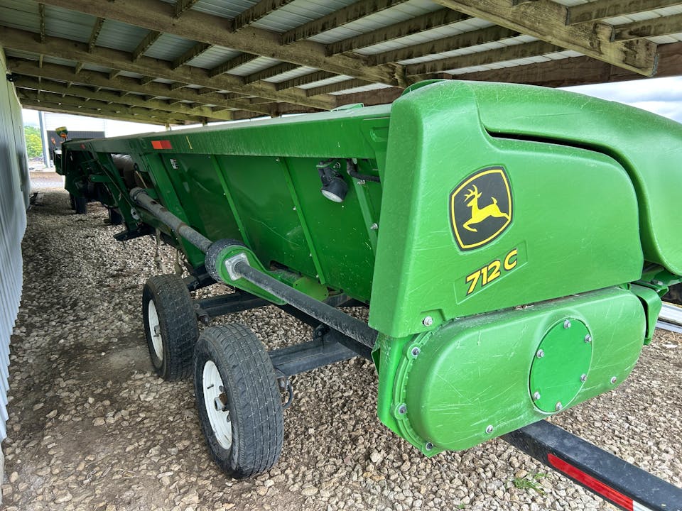 John Deere 712C
