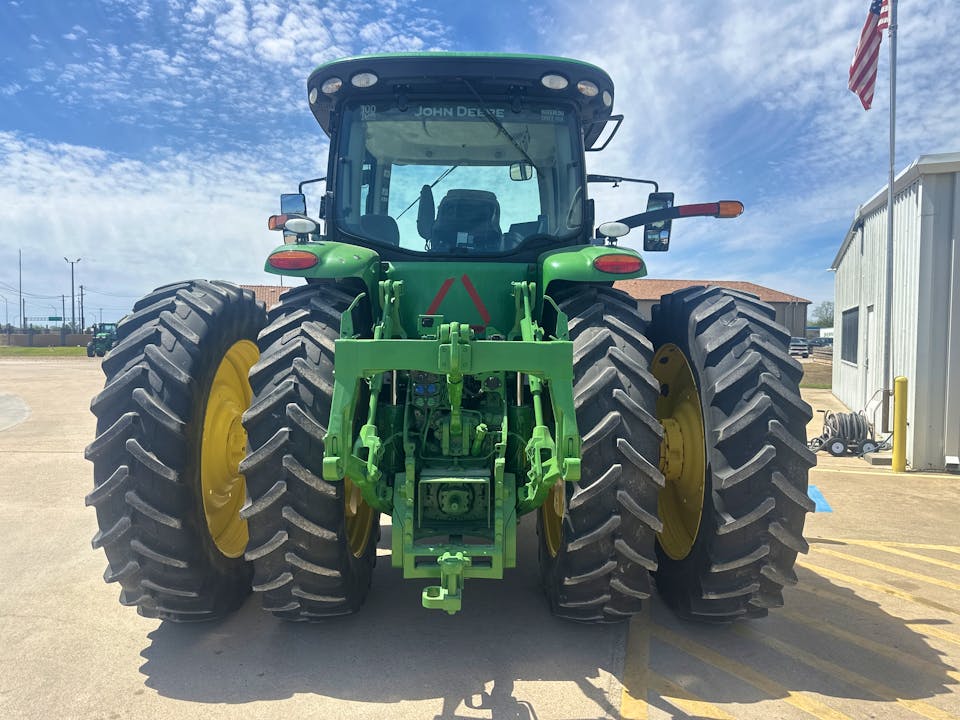 John Deere 8245R